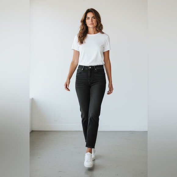 GAP Pants - Gap Women’s Size 28 Regular Classic Straight Leg Solid Black Pants